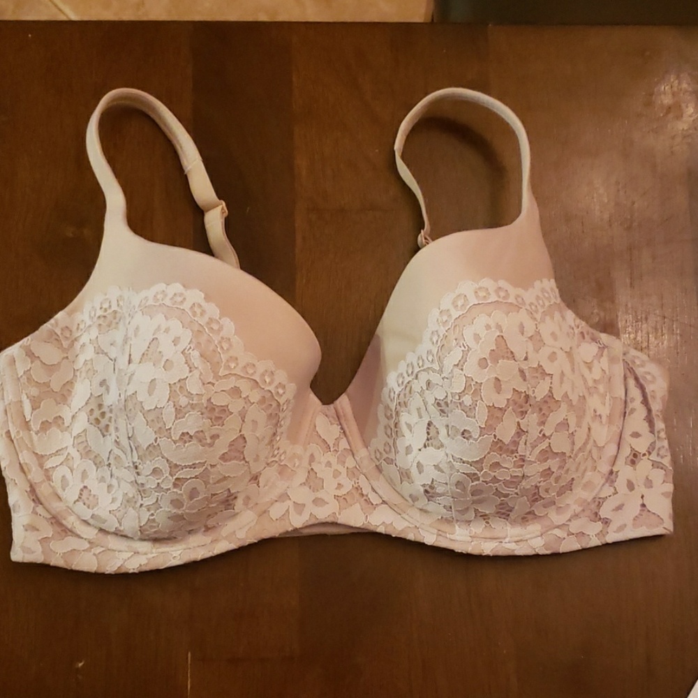 38 DD Victorias secret